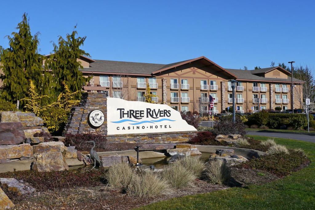 Three Rivers Casino Resort Florence Bagian luar foto